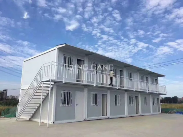 Casa contenedor plegable tipo Z